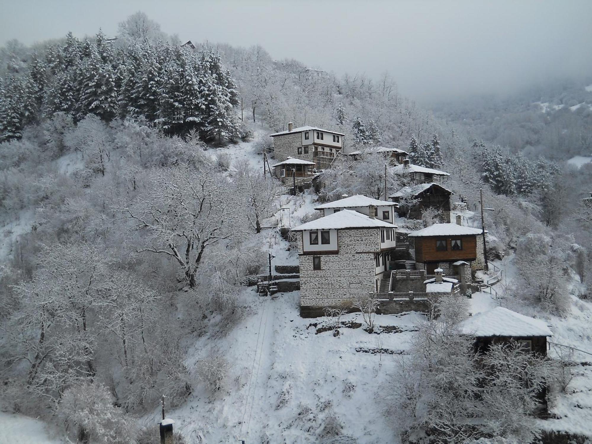Complex Kosovo Houses Exteriér fotografie