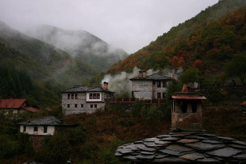 Complex Kosovo Houses Exteriér fotografie